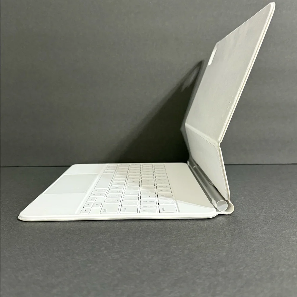 Apple iPad Pro 11 (Model A2261) Magic Keyboard Folio in White - Picture 2 of 7